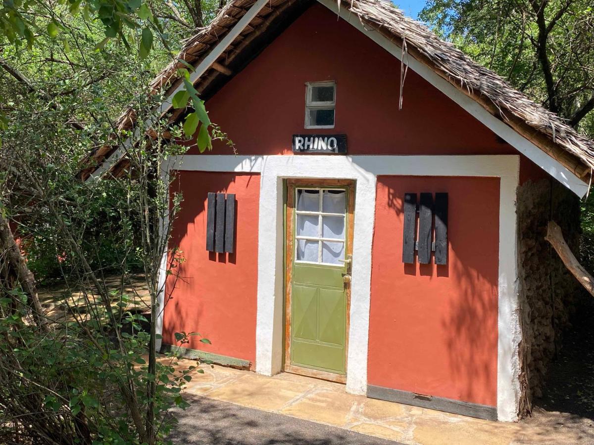 Hotel Maasai Simba Camp Amboseli Esterno foto